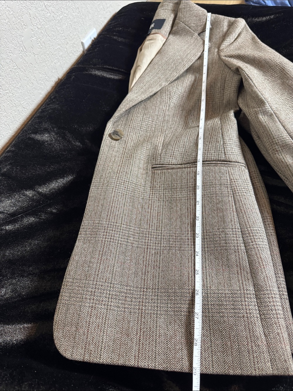 Banana Republic Neutral Plaid Wool-Blend Blazer - Picture 12 of 15